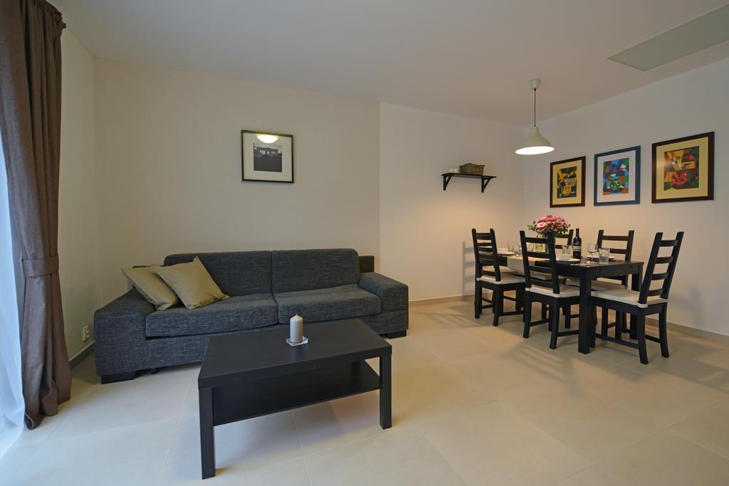 Apartmany Belveder Хлоховец Екстериор снимка